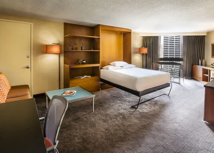 Hyatt Regency 4*